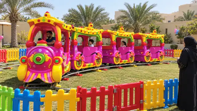 القطار الكبير في حفلة أطفال