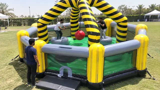 الكرة المدمّرة في حفلة أطفال