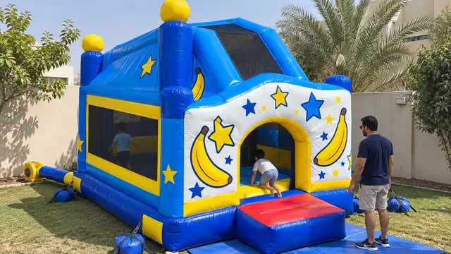 الهزاز الأزرق في حفلة أطفال